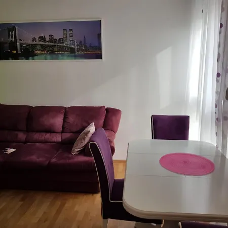 Purple-green شقة سبليت